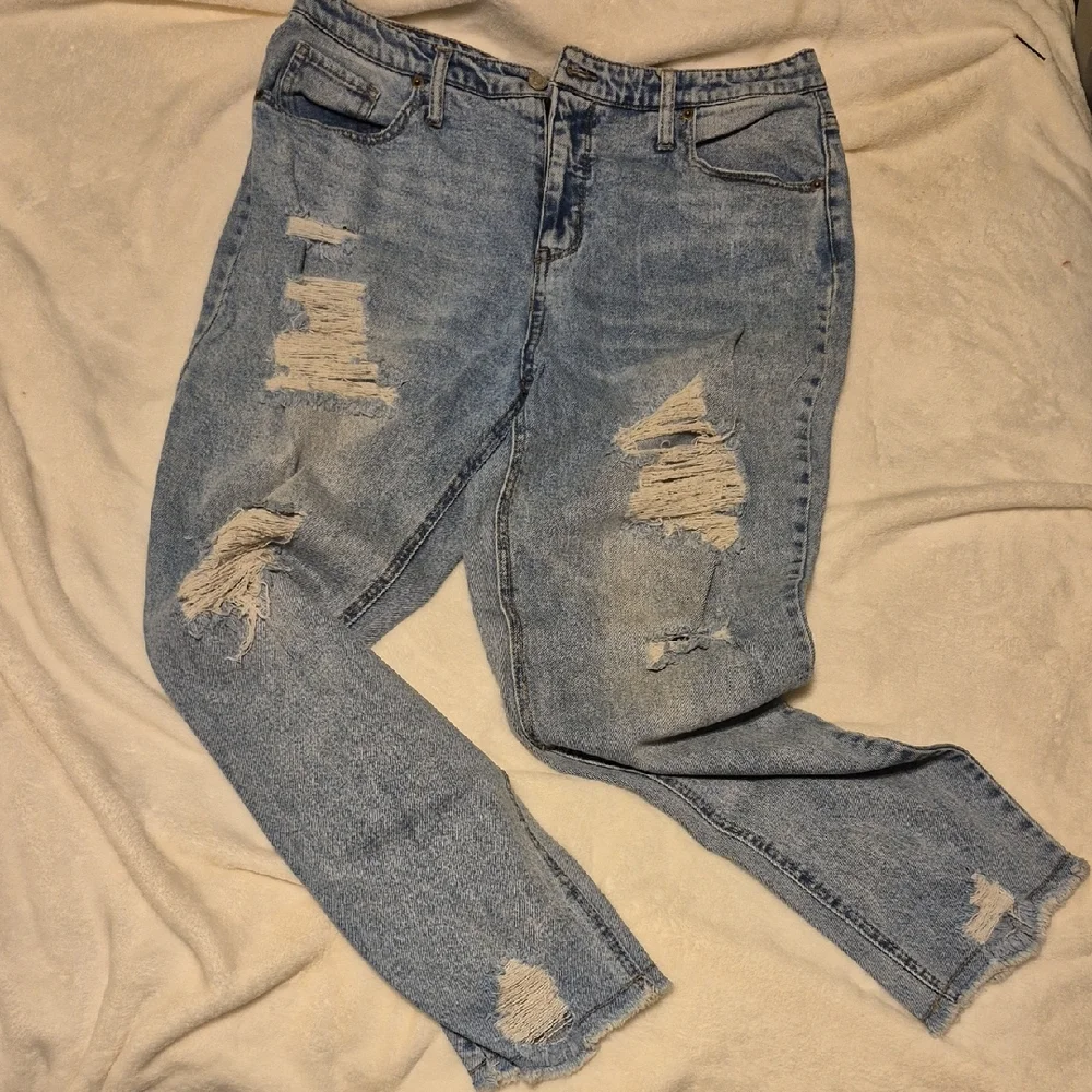 Distressed Light Blue Women's Jeans